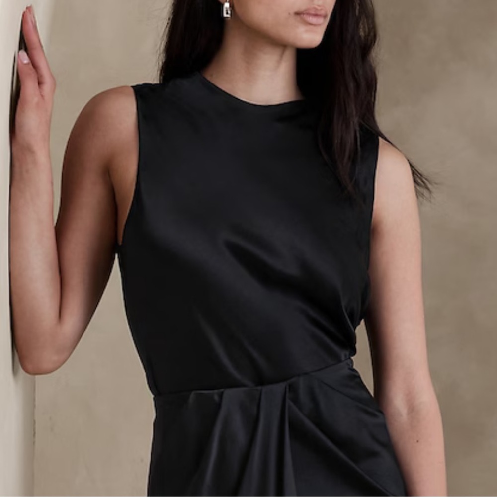 NWT banana republic BR emie black silk tank size S